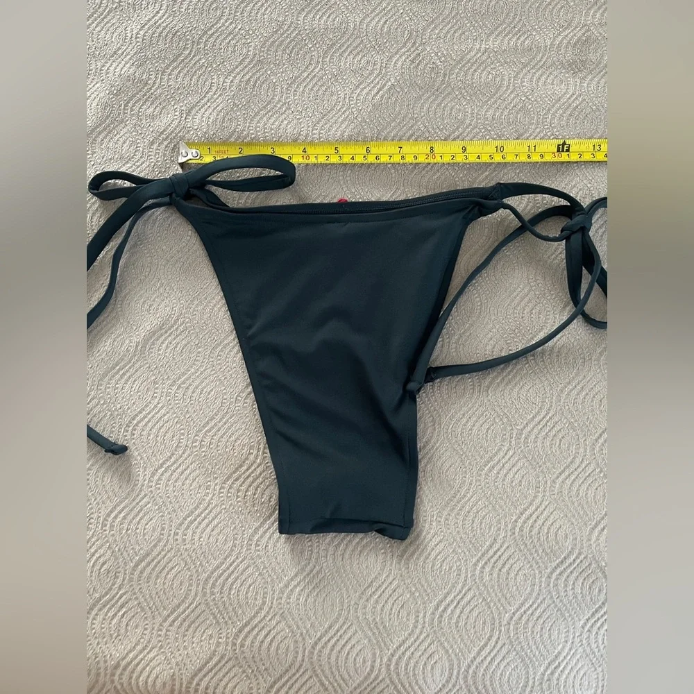 Frankies Bikinis adjustable side